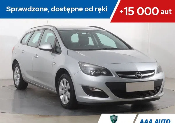 opel Opel Astra cena 26000 przebieg: 195616, rok produkcji 2014 z Szadek